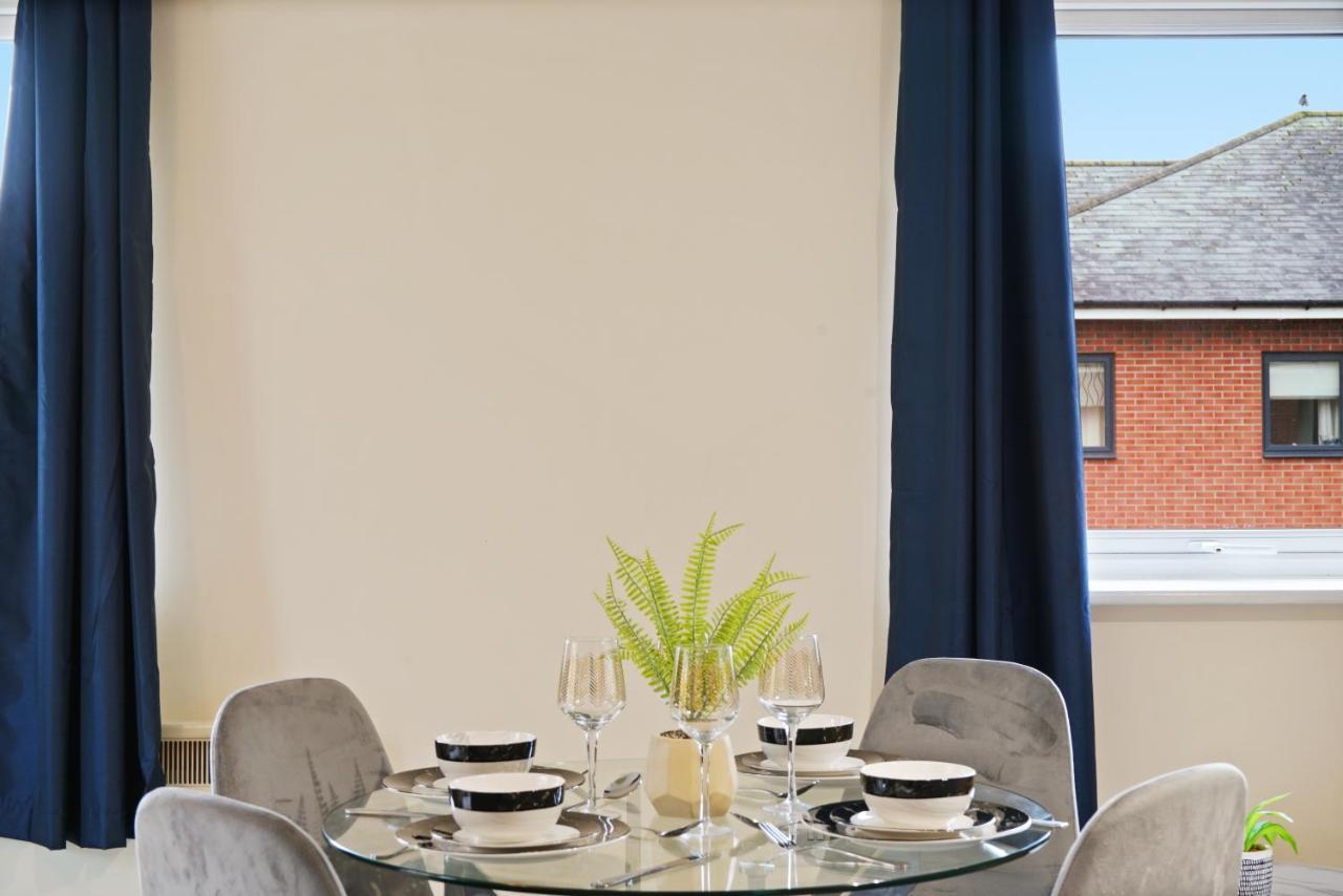Peaceful 2Br Flat With Historic Bottle Kilns View & Free Parking Located Near City Centre Stoke-on-Trent Eksteriør billede