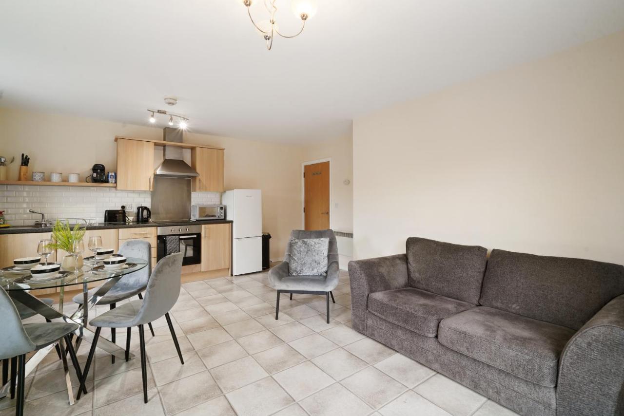 Peaceful 2Br Flat With Historic Bottle Kilns View & Free Parking Located Near City Centre Stoke-on-Trent Eksteriør billede