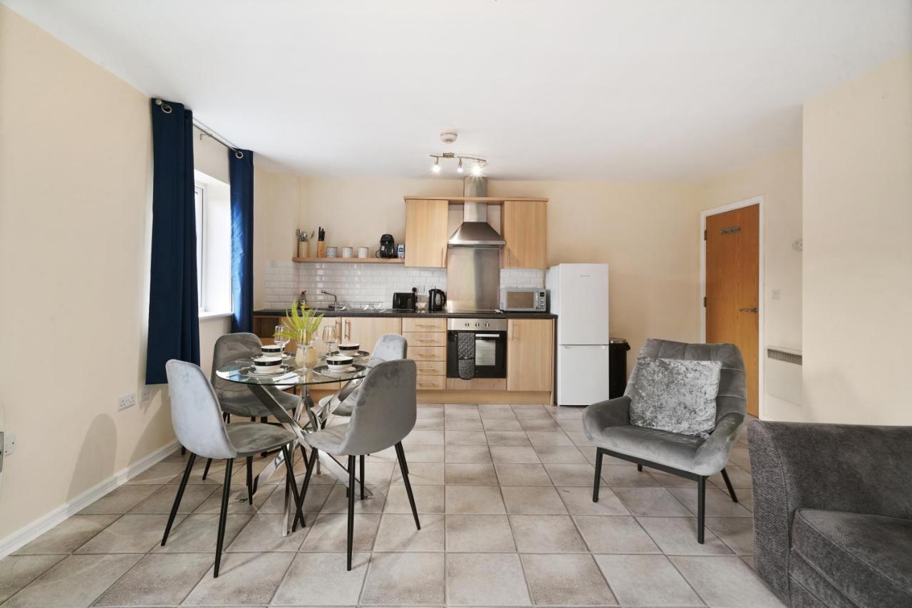 Peaceful 2Br Flat With Historic Bottle Kilns View & Free Parking Located Near City Centre Stoke-on-Trent Eksteriør billede