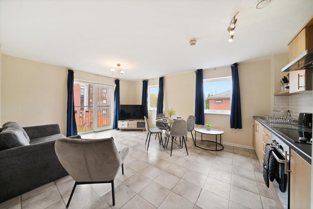 Peaceful 2Br Flat With Historic Bottle Kilns View & Free Parking Located Near City Centre Stoke-on-Trent Eksteriør billede