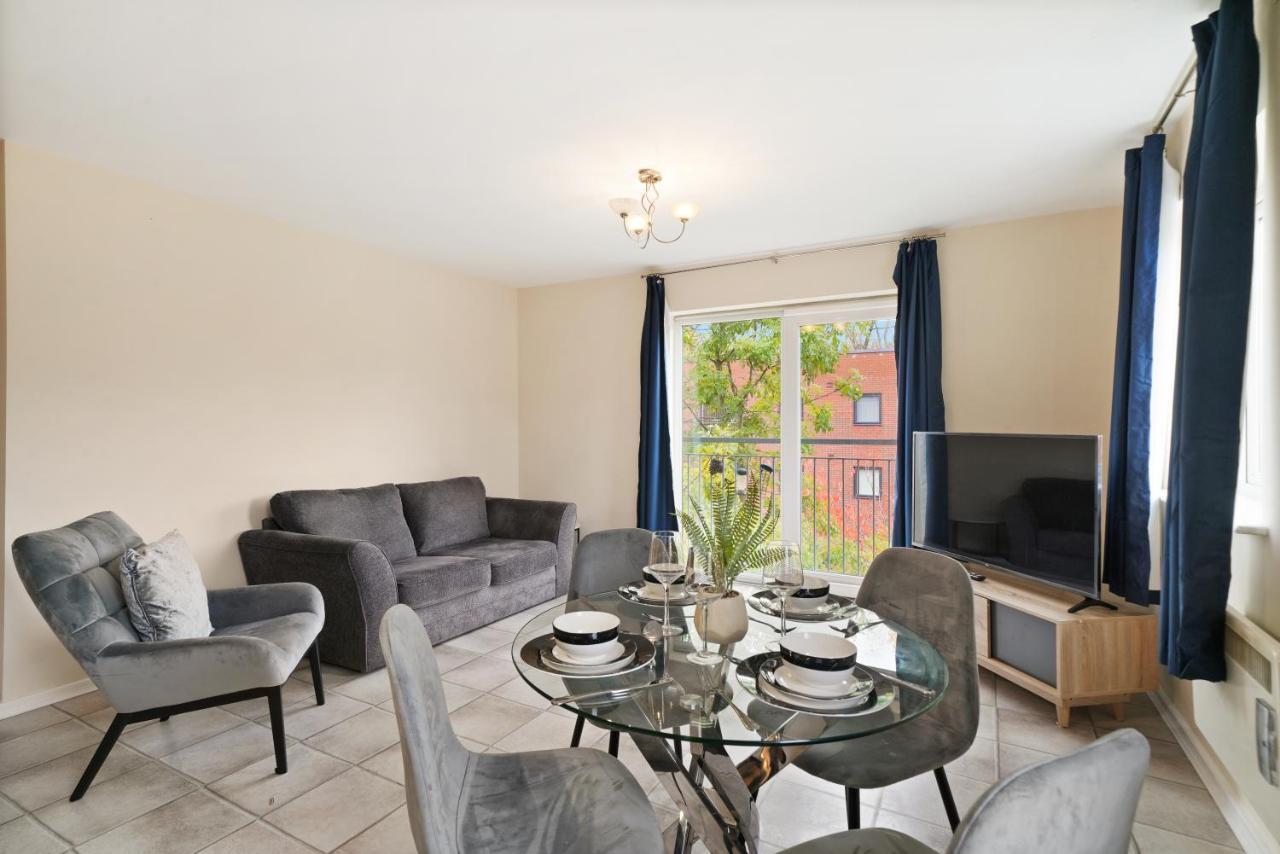 Peaceful 2Br Flat With Historic Bottle Kilns View & Free Parking Located Near City Centre Stoke-on-Trent Eksteriør billede